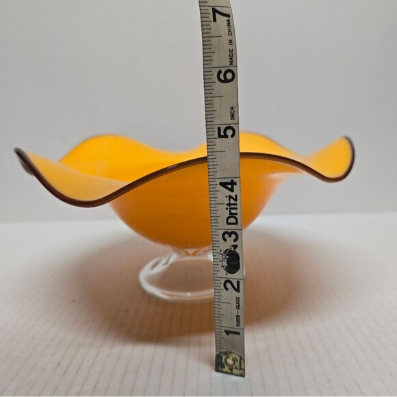 Vintage Teleflora Orange Handblown Art Glass  Ruffle Wave Footed Fruit Bowl - Picture 7 of 8